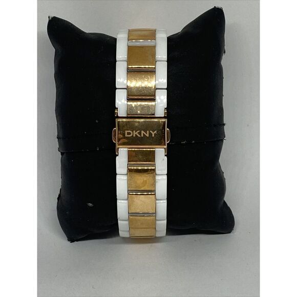 DKNY Stanhope NY-2290 Women\'s Two Tone Bracelet Analog Silver Dial Watch MP685 main image 12